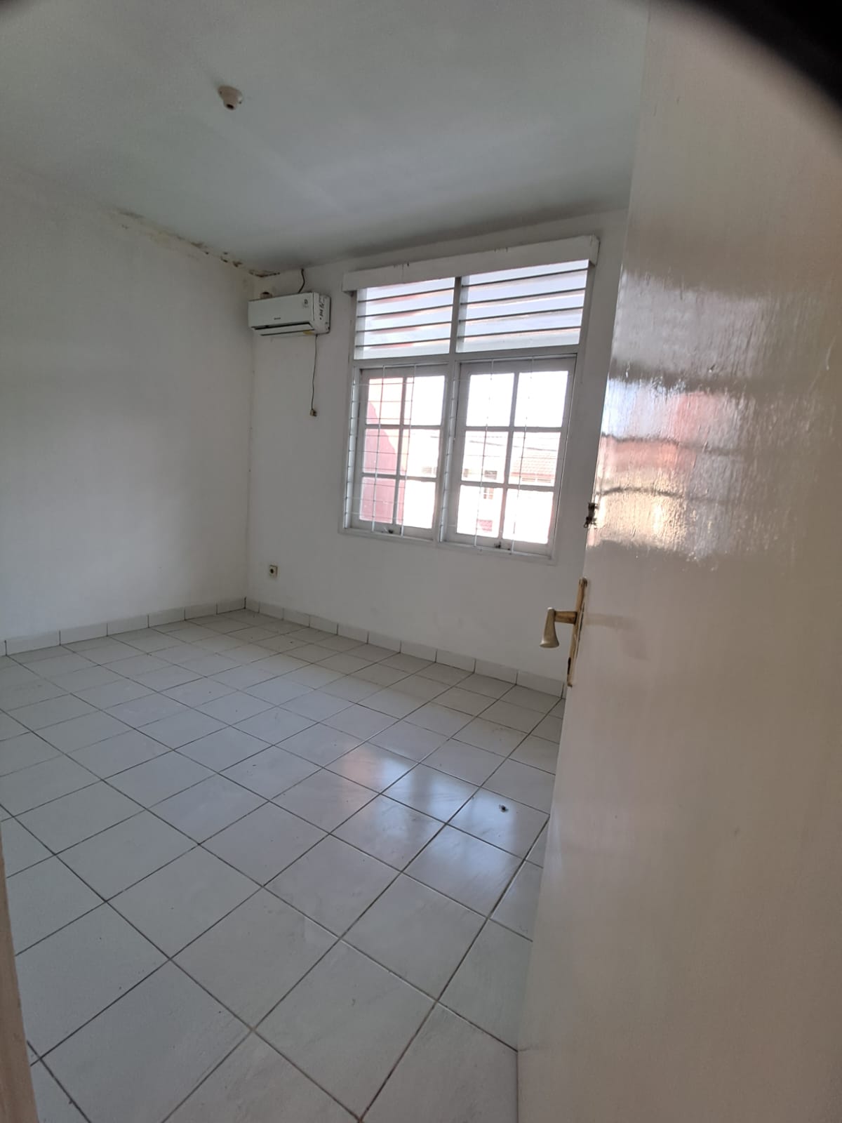 DiSewakan Rumah di Meadow Green Lippo Cikarang